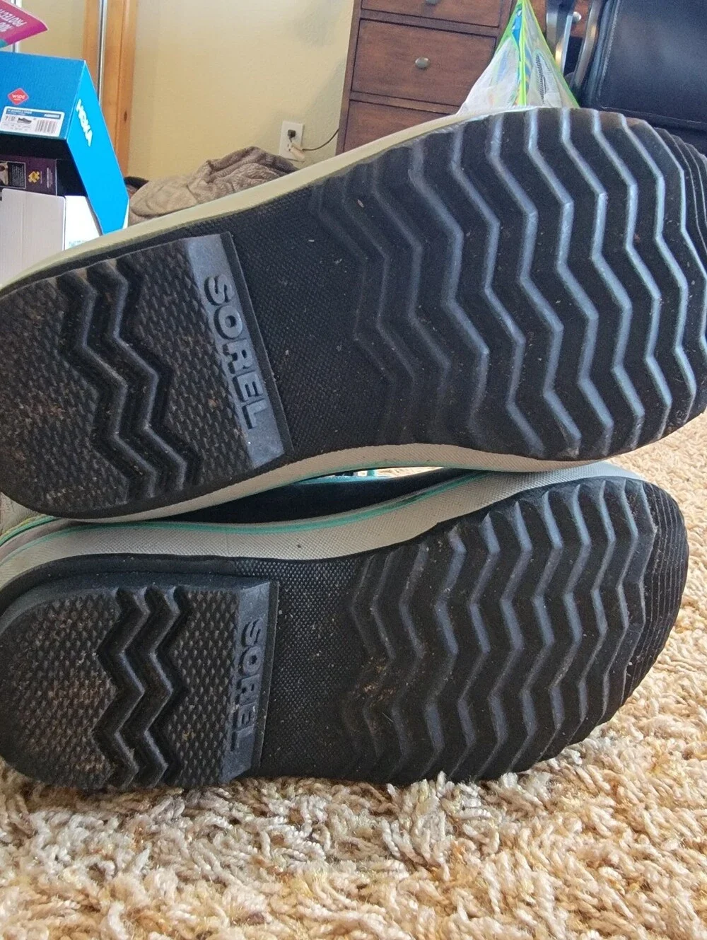 Sorel Yoot Pac Grey, Aqua and Black Kids/Youth Snow Boots! Size US 3